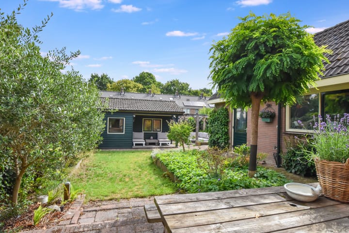 Foto 27 van Valkenaarstraat 117