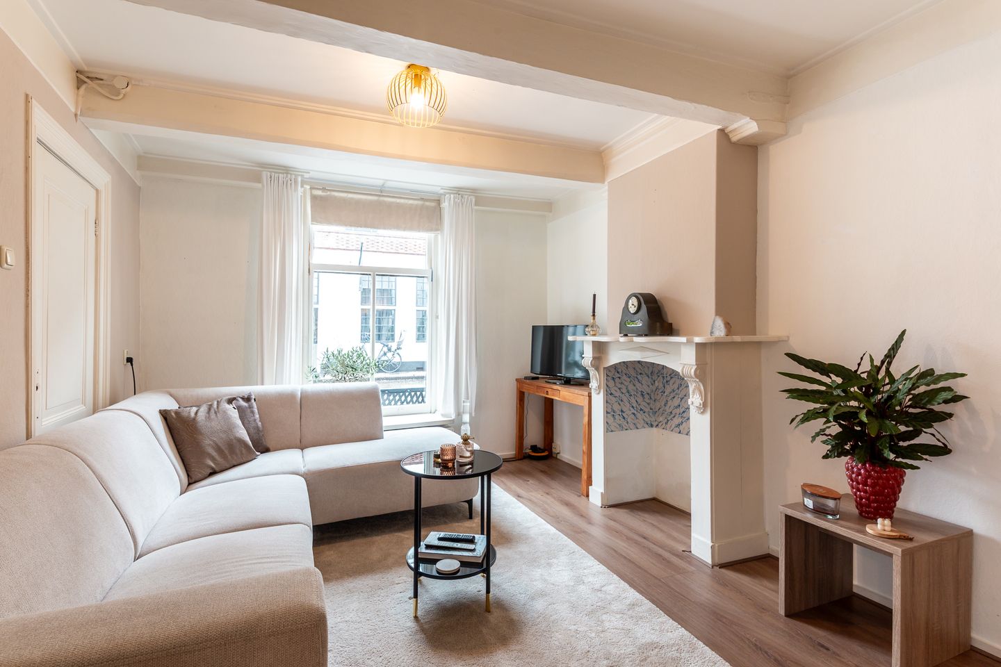 Photo 4 of Bloemstraat 15