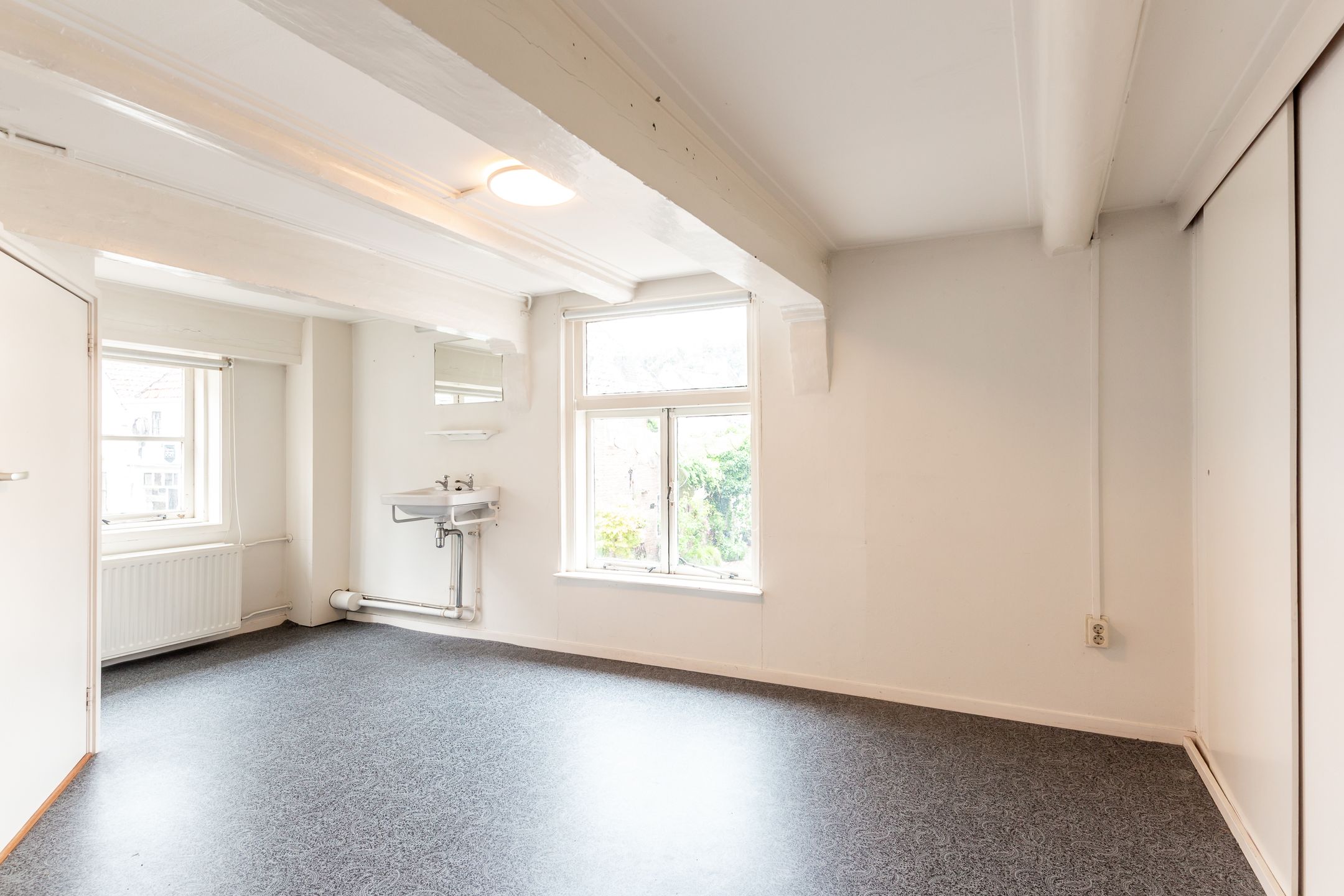 Photo 12 of Bloemstraat 15