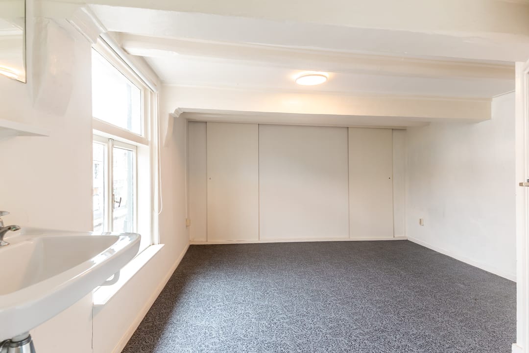 Photo 13 of Bloemstraat 15