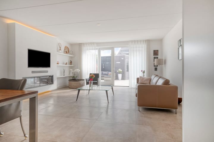 Foto 2 van Bankirai 3