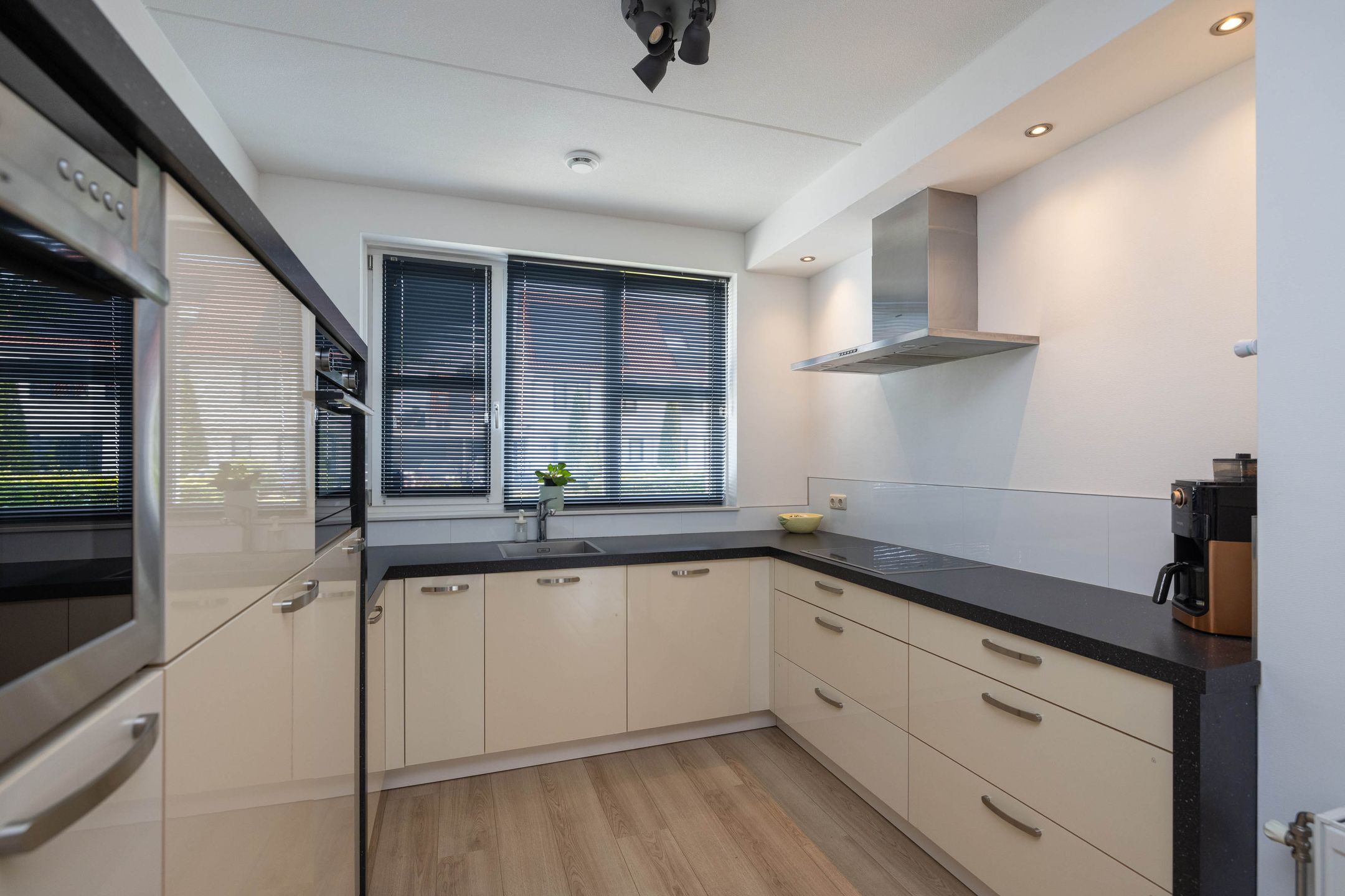 Foto 9 van Lover 137