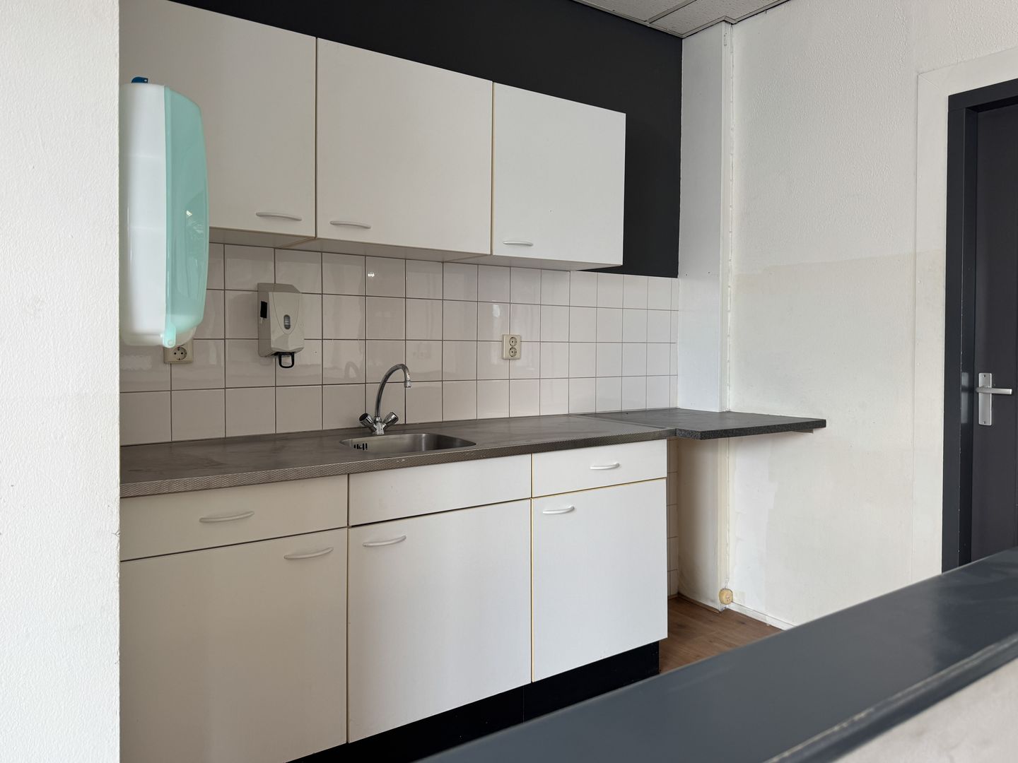 View photo 2 of Flevolaan 62-c