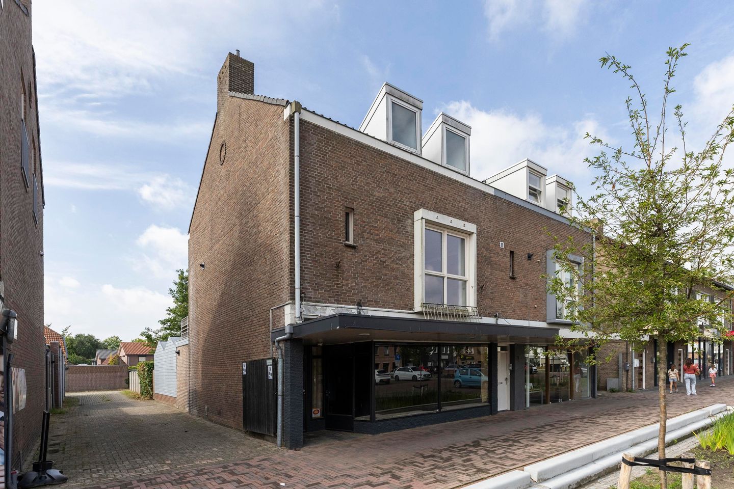 Bekijk foto 1 van Piet van Thielplein 15