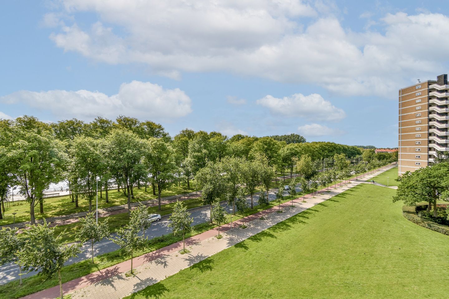 Foto 19 van Burgemeester Hogguerstraat 151