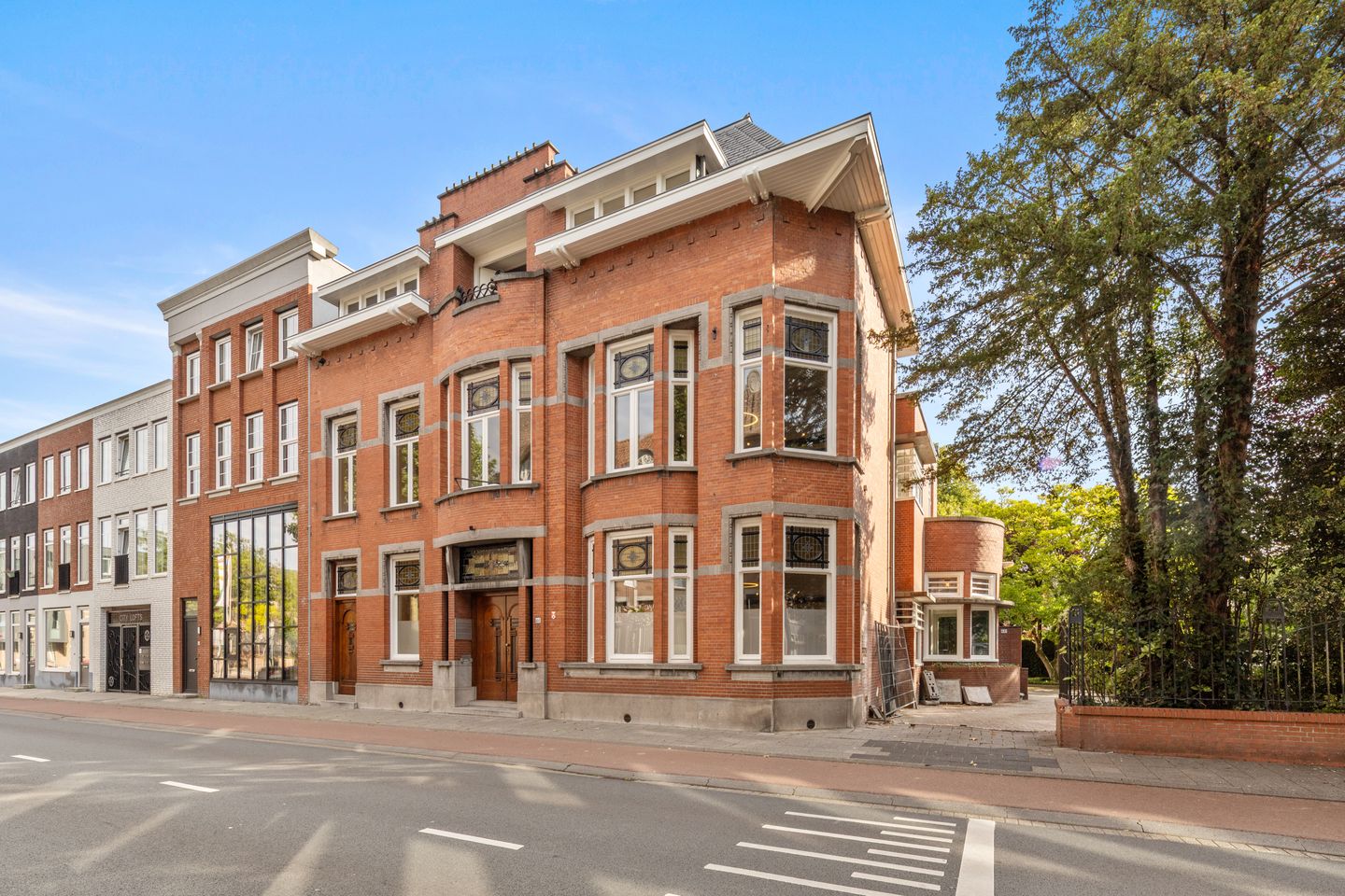 View photo 1 of Brugstraat 44