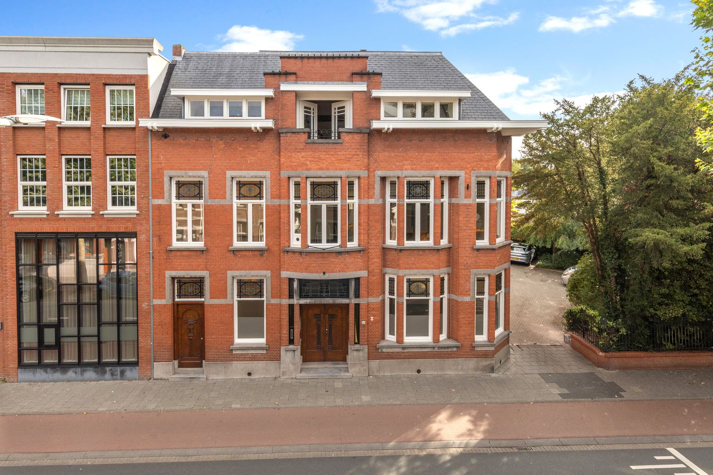 View photo 2 of Brugstraat 44