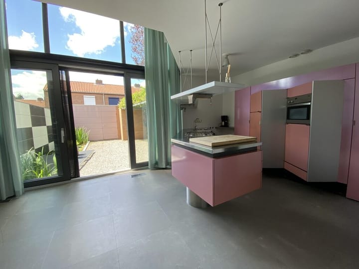 Photo 3 of Valkenierstraat 24