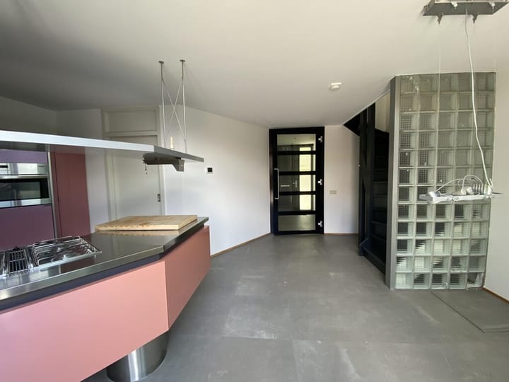 Photo 5 of Valkenierstraat 24