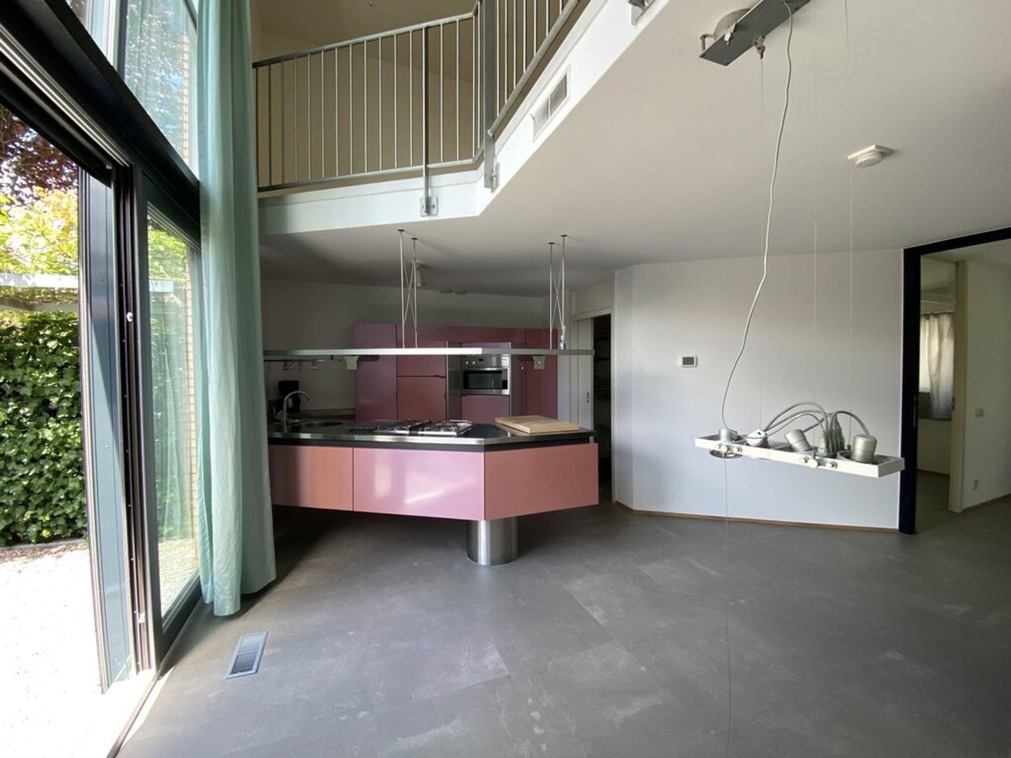 Foto 4 van Valkenierstraat 24