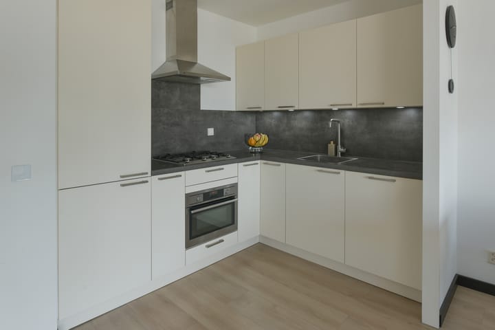 Foto 7 van Amstelplein 97