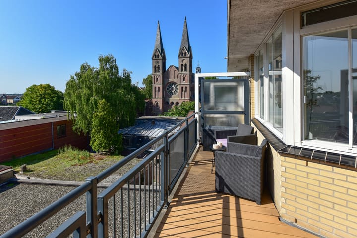 Foto 11 van Amstelplein 97