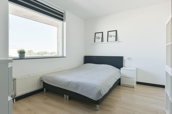 Foto 15 van Amstelplein 97