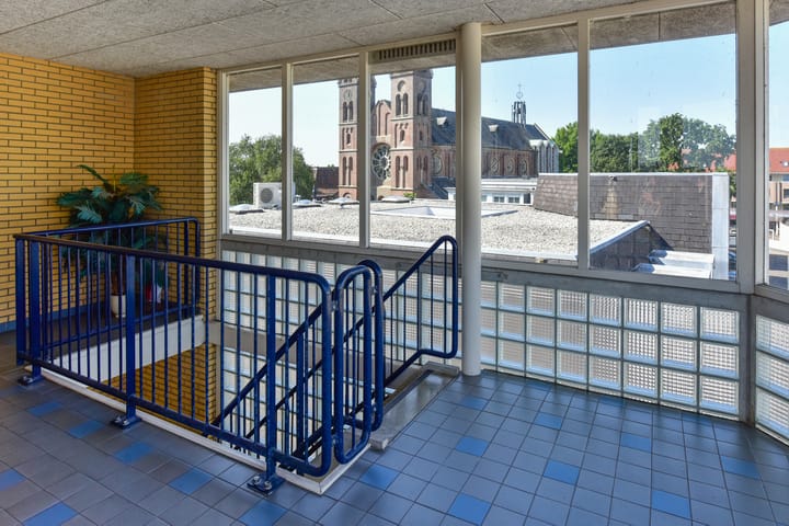 Foto 21 van Amstelplein 97