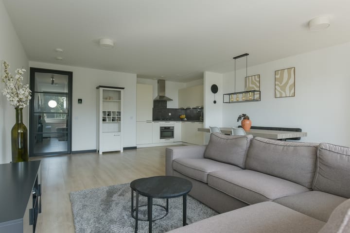 Foto 5 van Amstelplein 97