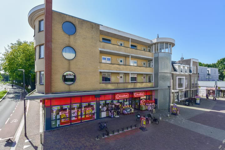 Foto 23 van Amstelplein 97