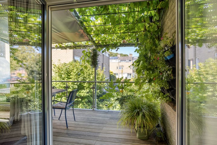 Foto 7 van von Geusauplein 17