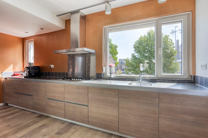 Foto 22 van von Geusauplein 17