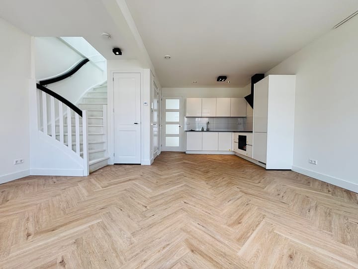 Foto 1 van Van Diemenstraat 150-A