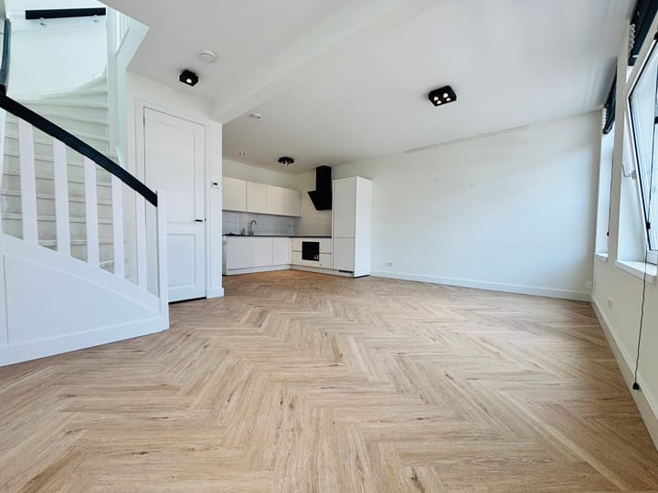 Foto 3 van Van Diemenstraat 150-A