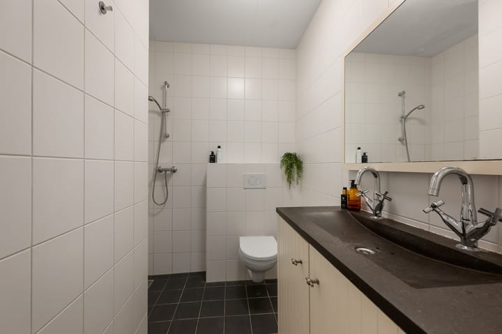 Photo 14 of Nijlstraat 154-R