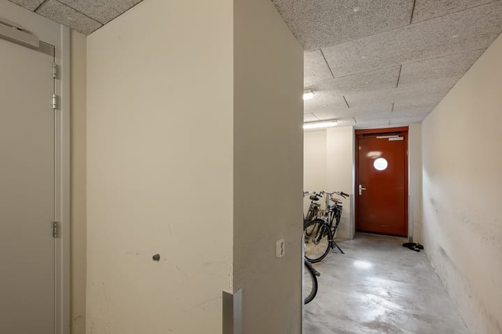 Photo 23 of Nijlstraat 154-R