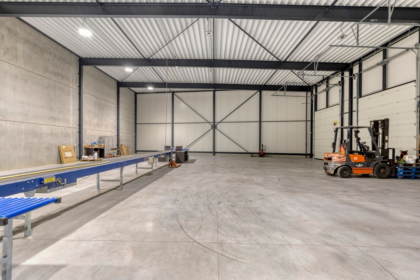 View photo 3 of Graaf van Solmsweg 99-D2