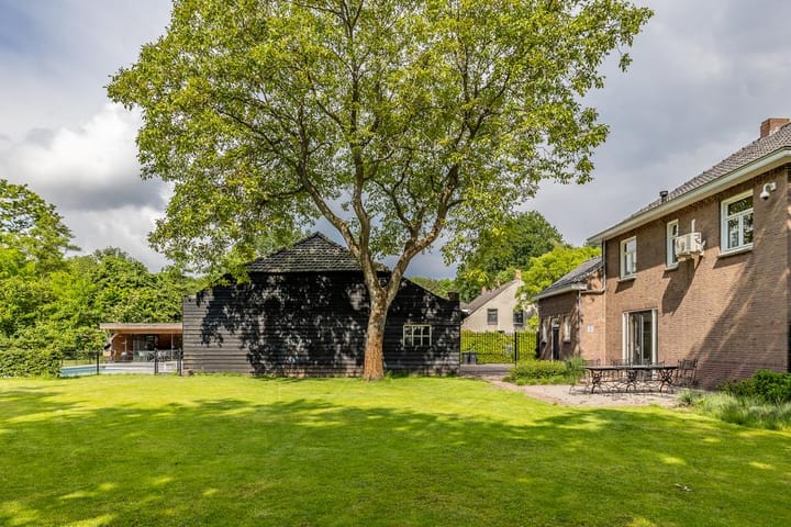 Foto 38 van Legstraat 20