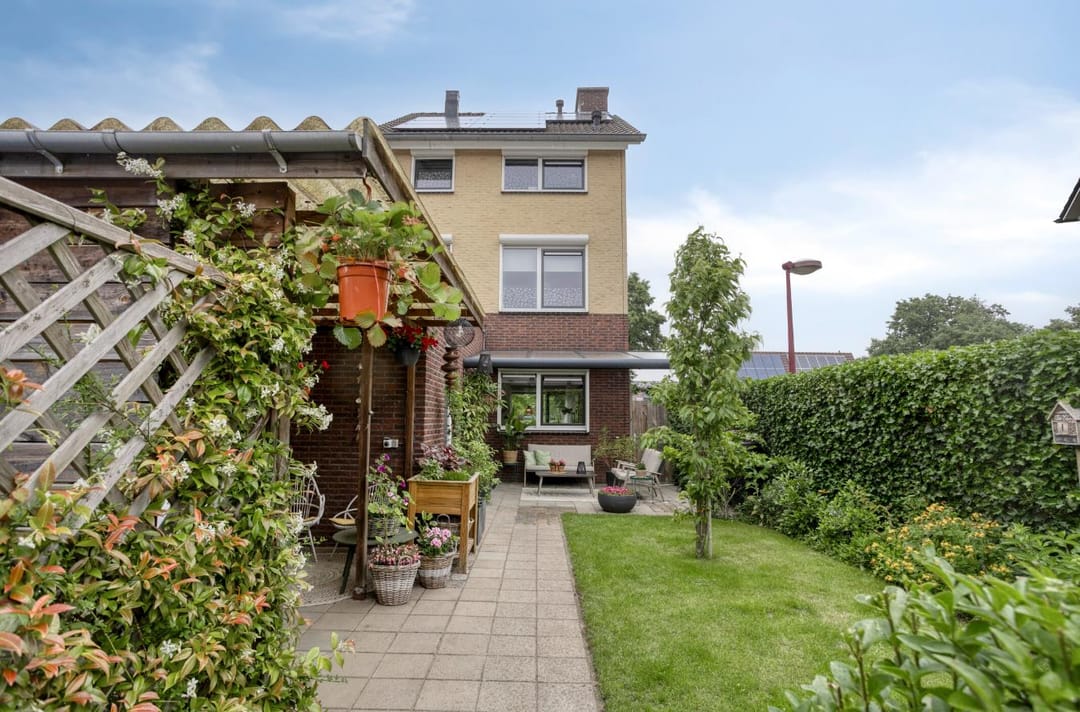 Photo 1 of Amerstraat 2