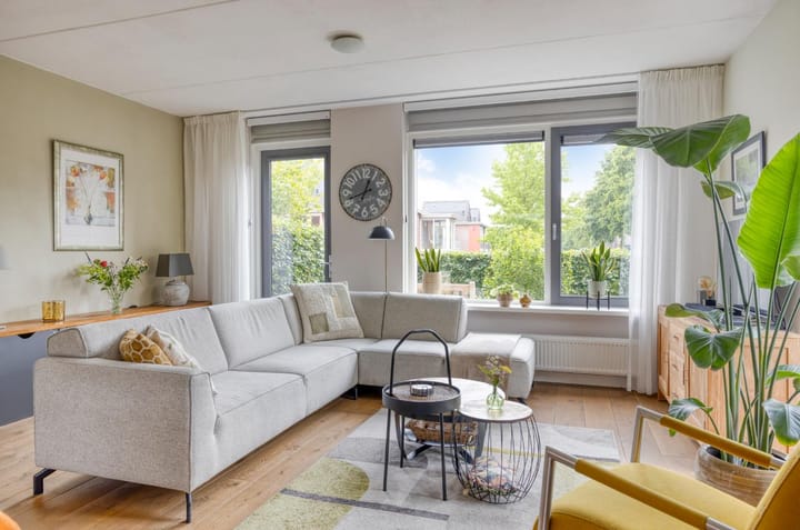 Photo 2 of Amerstraat 2