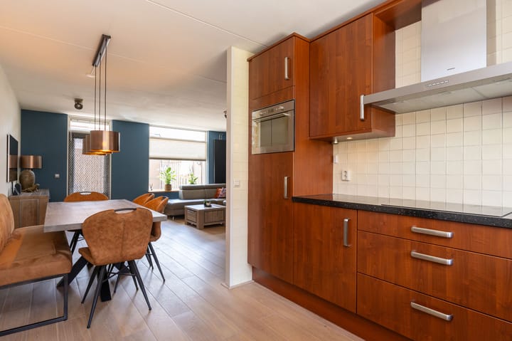 Foto 14 van Henriëtte Roland Holststraat 4