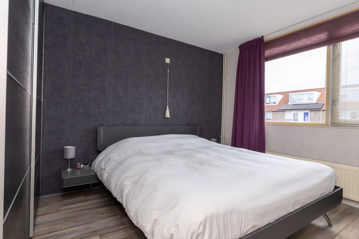 Foto 16 van Henriëtte Roland Holststraat 4