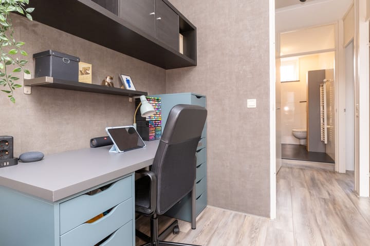 Foto 22 van Henriëtte Roland Holststraat 4