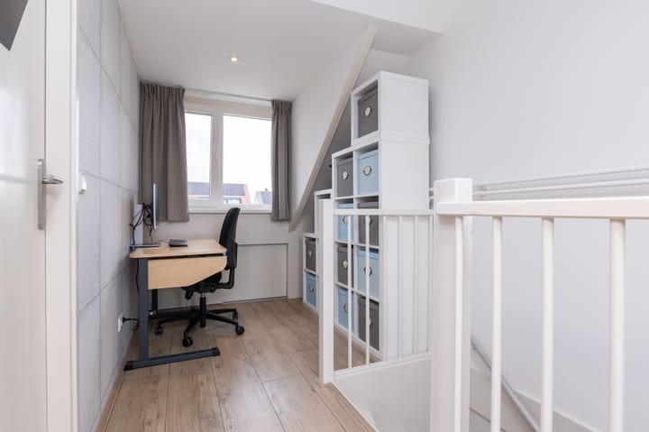 Foto 27 van Henriëtte Roland Holststraat 4