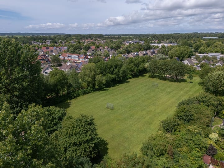 Foto 41 van Henriëtte Roland Holststraat 4