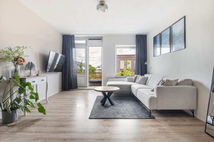 Photo 2 of Zuidvliet 526