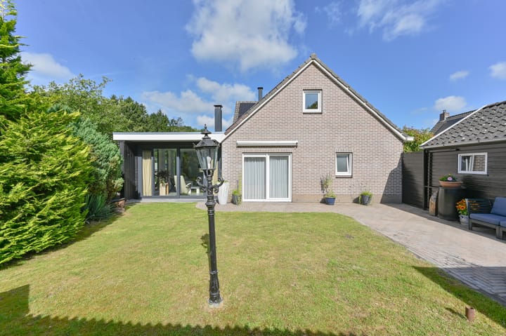 Foto 72 van Schoolstraat 25