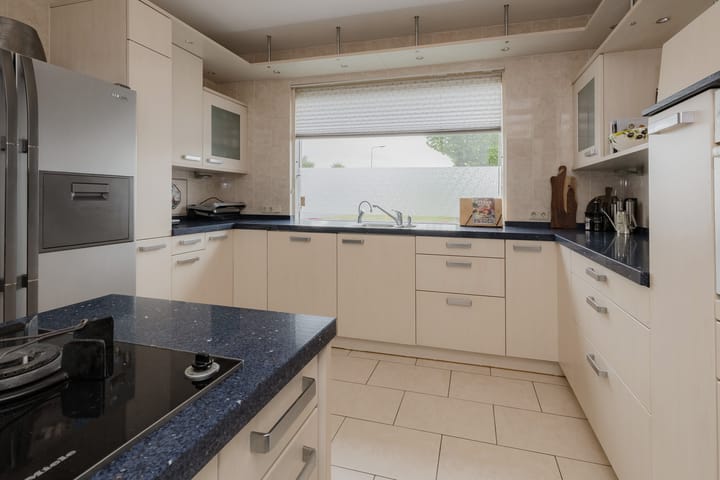 Foto 10 van Van der Zwaagstraat 2