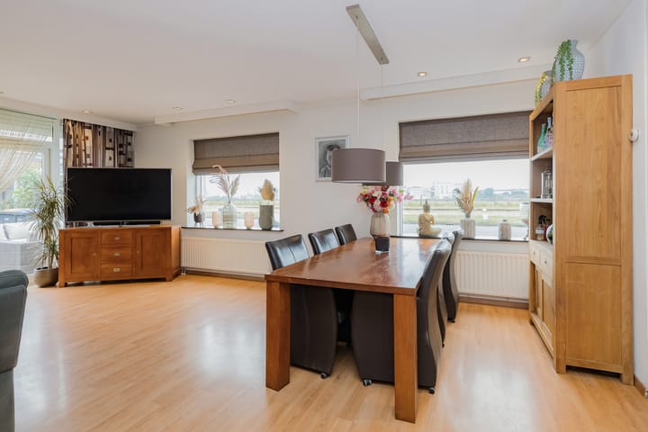 Foto 12 van Van der Zwaagstraat 2