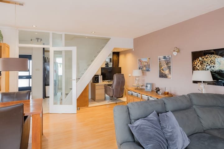 Foto 16 van Van der Zwaagstraat 2