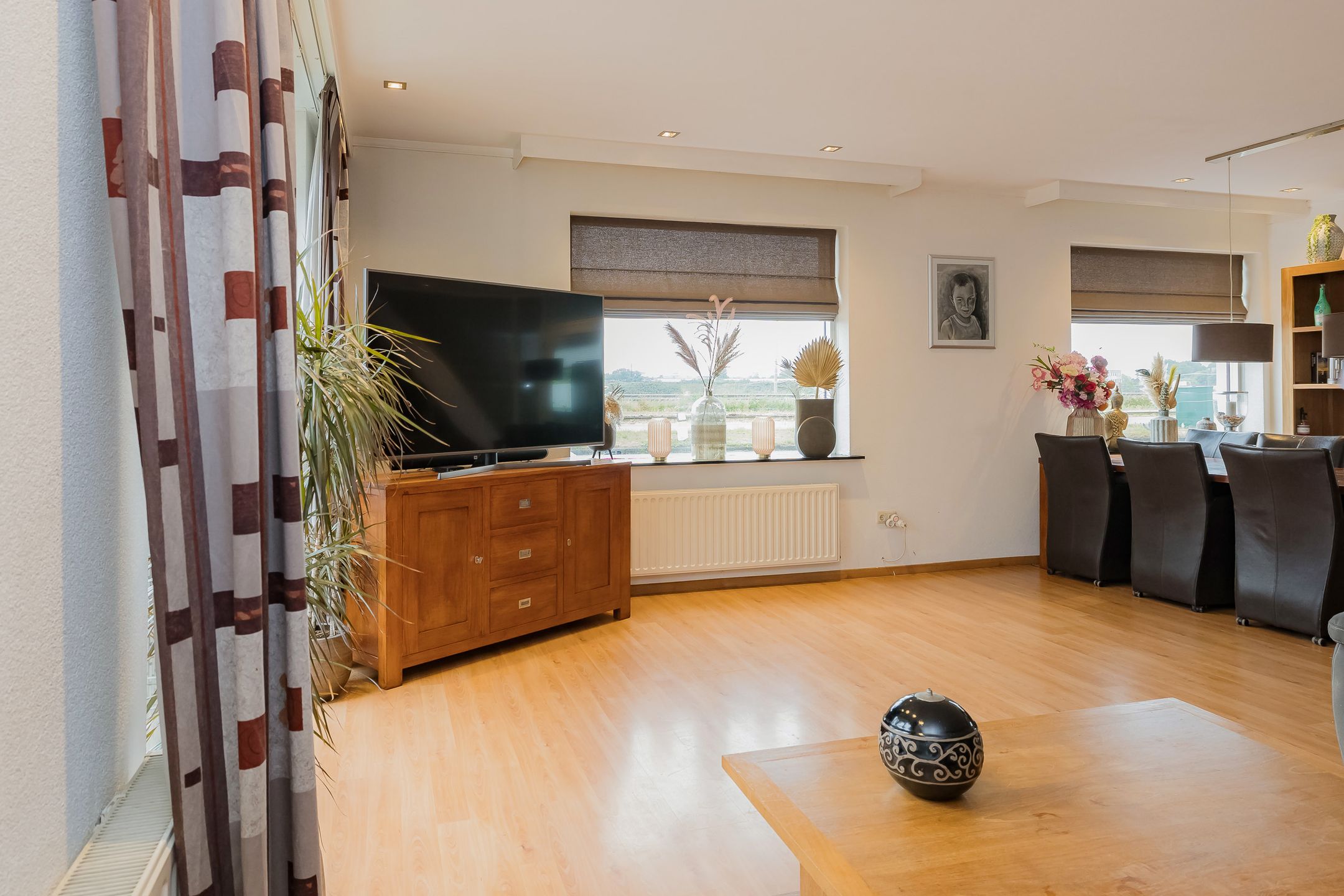 Photo 18 of Van der Zwaagstraat 2