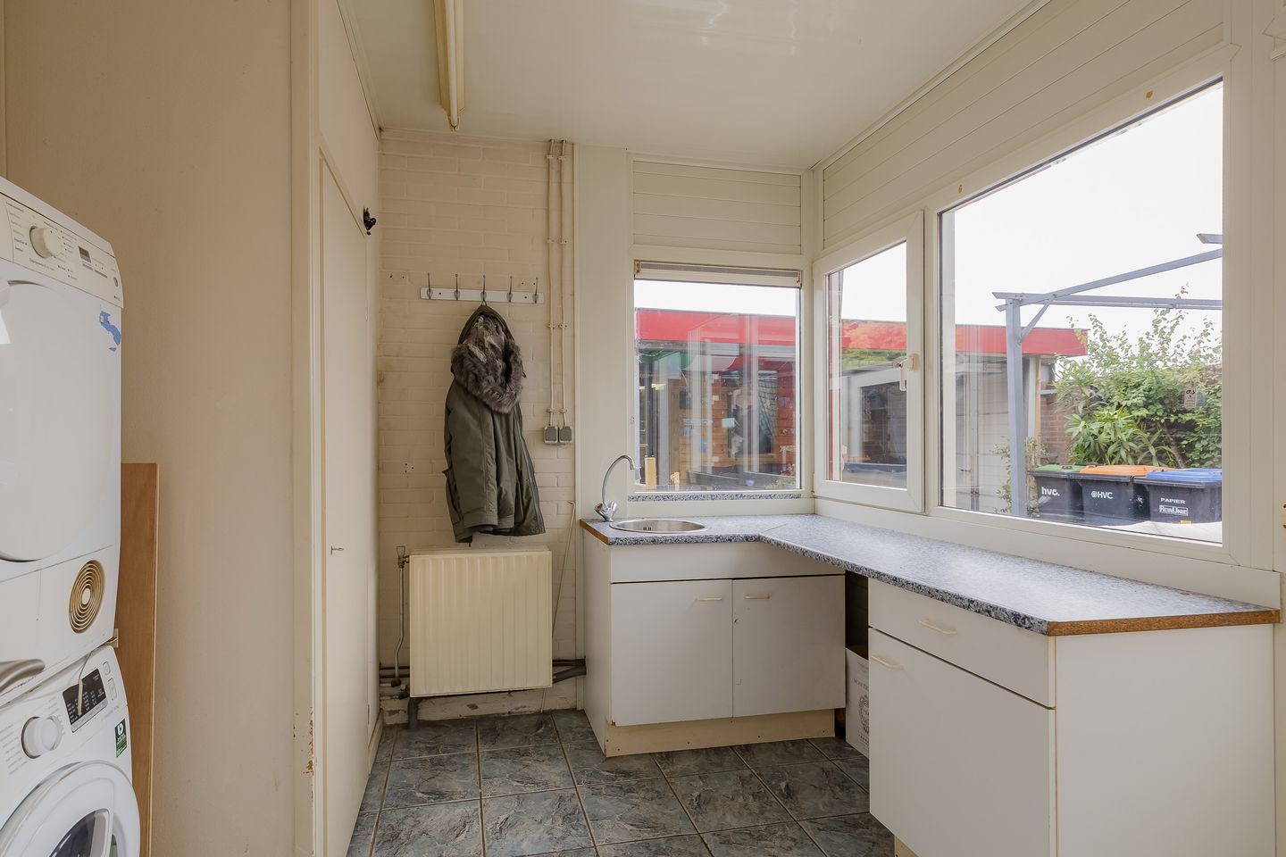 Photo 19 of Van der Zwaagstraat 2