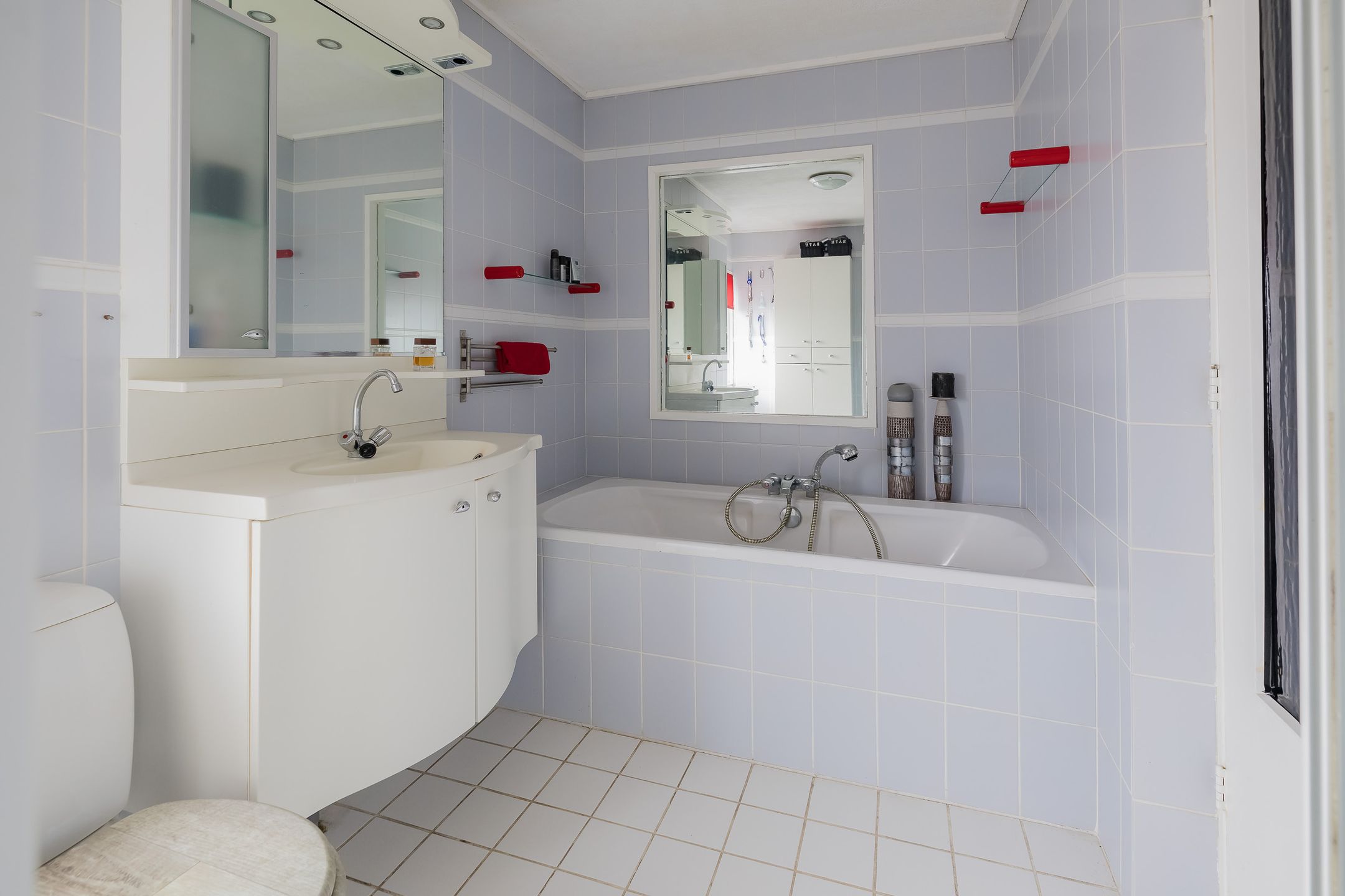 Photo 36 of Van der Zwaagstraat 2