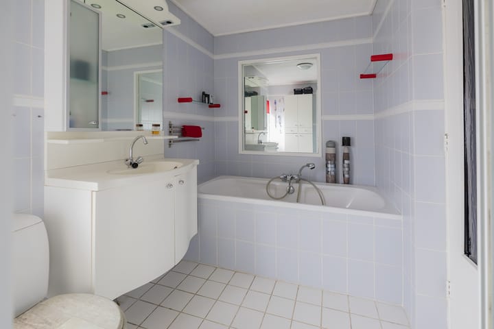 Foto 36 van Van der Zwaagstraat 2