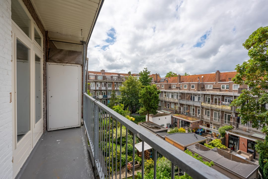 Photo 2 of Crynssenstraat 15-3