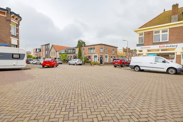 Foto 44 van Van der Zwaagstraat 2