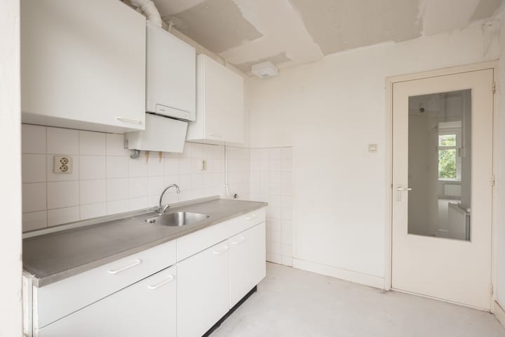 Photo 7 of Crynssenstraat 15-3