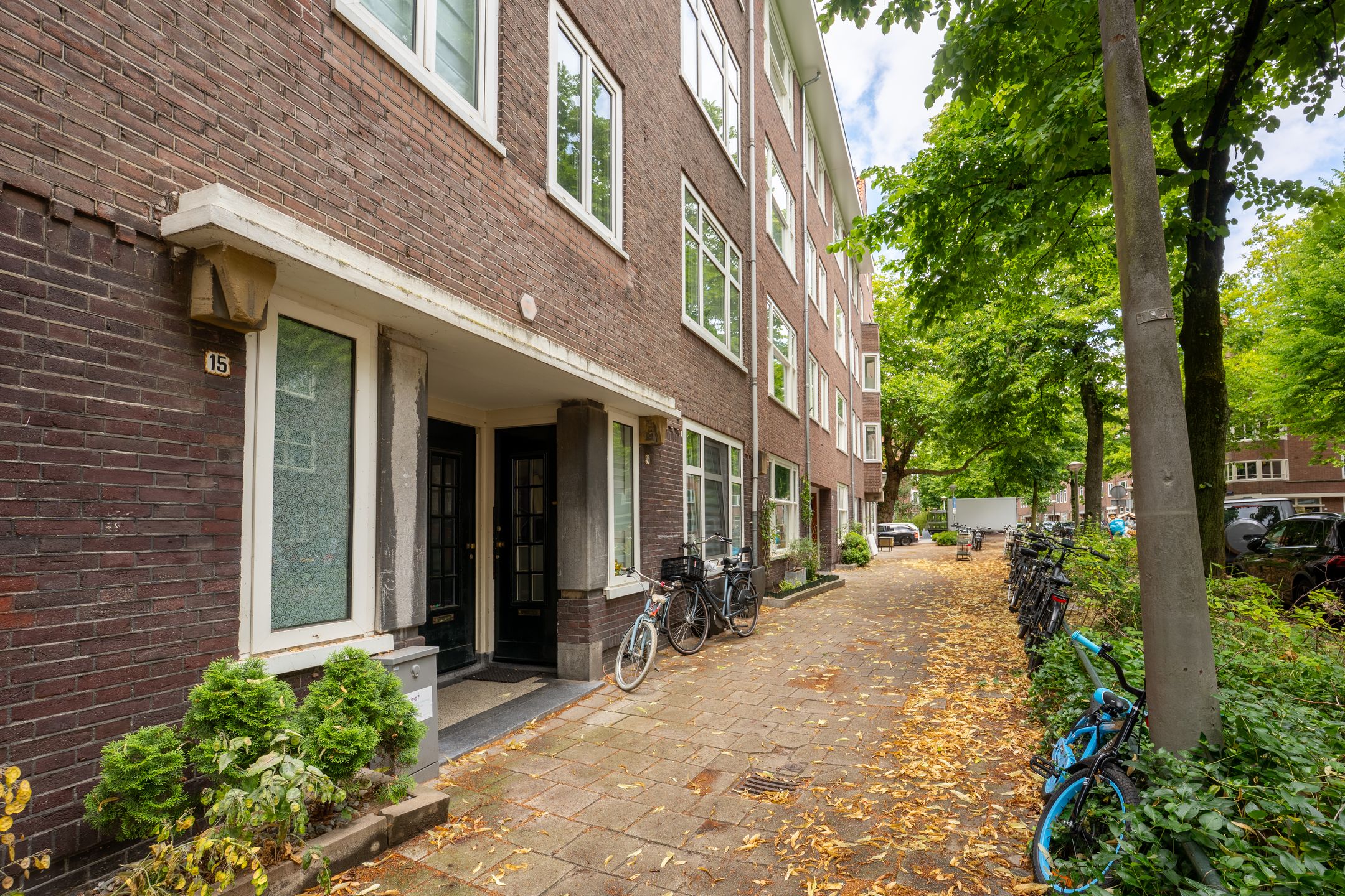 Photo 18 of Crynssenstraat 15-3