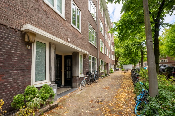 Photo 18 of Crynssenstraat 15-3