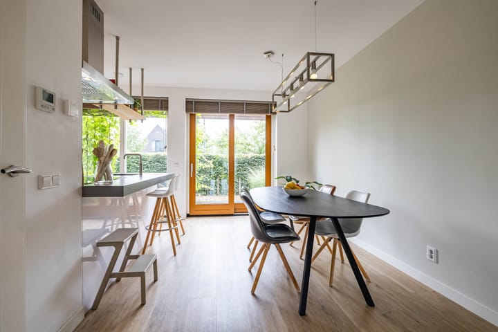 Foto 23 van Meeroeverslaan 228